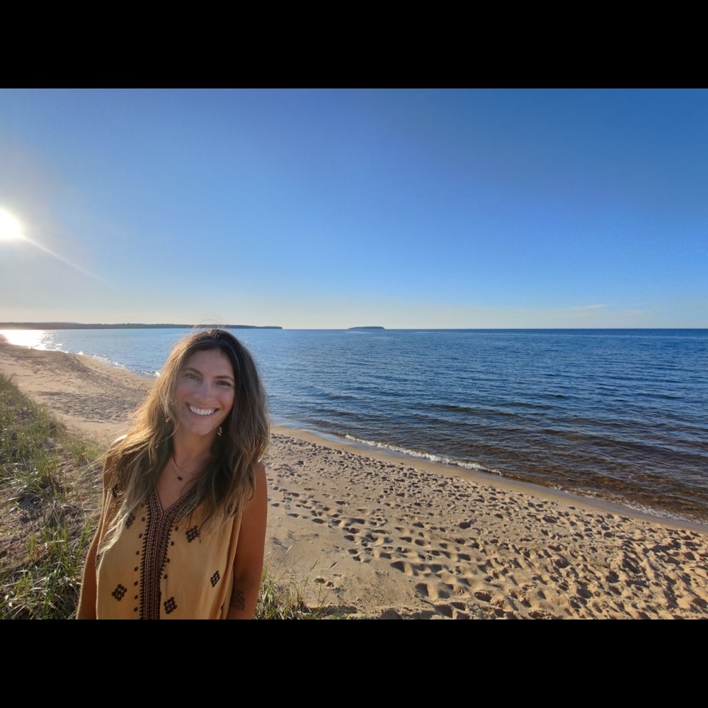 Meet your Posher, Raquel